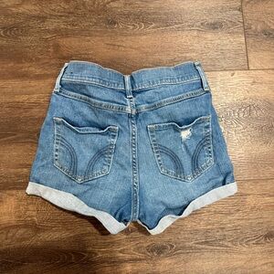 Hollister High Rise Size 1 / 25 Jean Shorts
